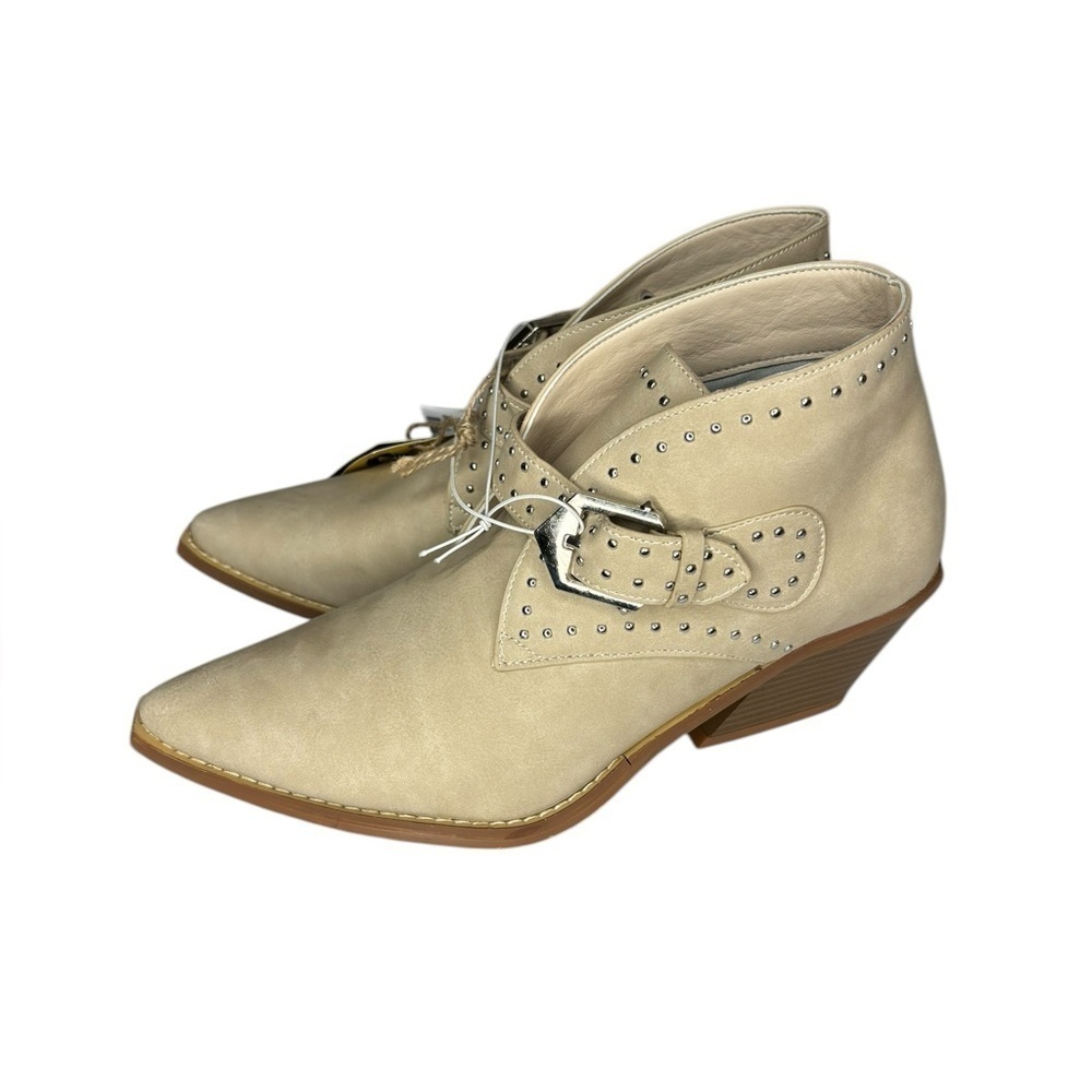 Seven7 Dallas Studded Western Ankle Booties Cream Size 9